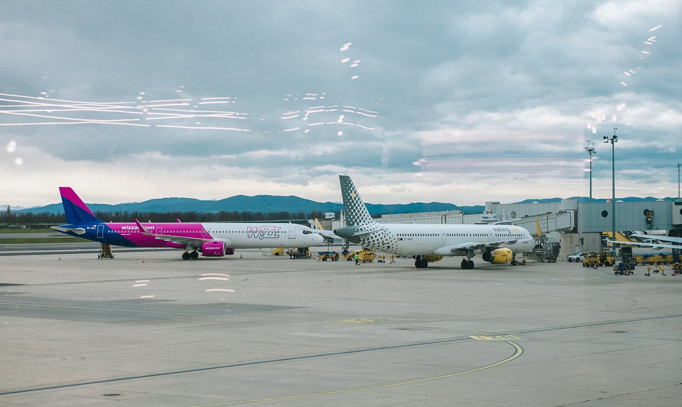 „Wizz Air“ pradėjo žaibišką išpardavimą: skrydžiai po Europą – nuo 15 €