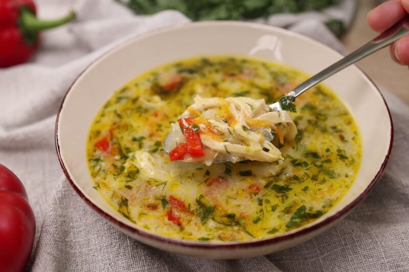 Turkiška vištienos sriuba su jogurtu ir orzo makaronais