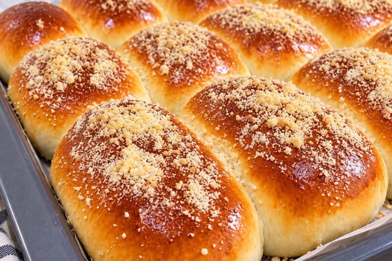 Minkštos mielinės bandelės su štreizelio trupiniais
