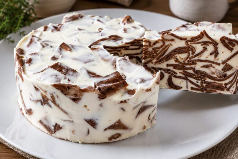 Šokoladinis lietinių tortas „Mozaika“ be kepimo orkaitėje