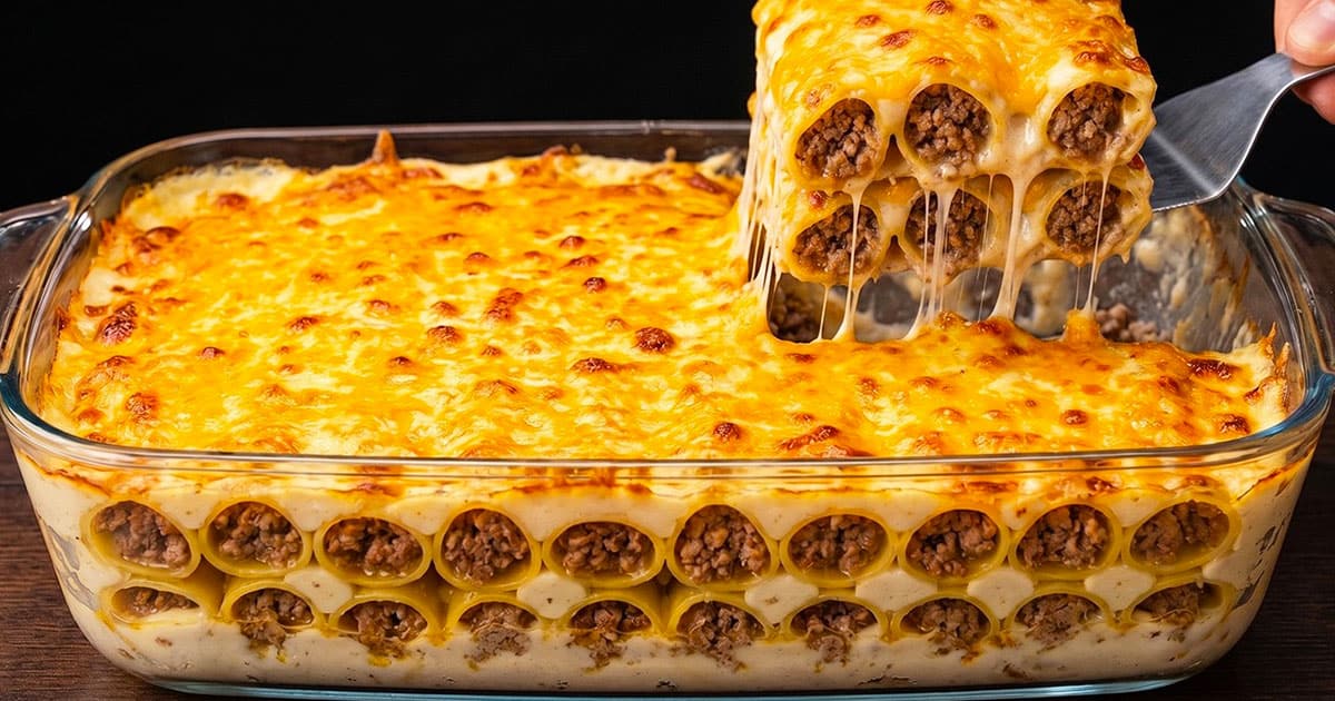 Cannelloni su jautienos faršu, bešamelio padažu ir čederiu