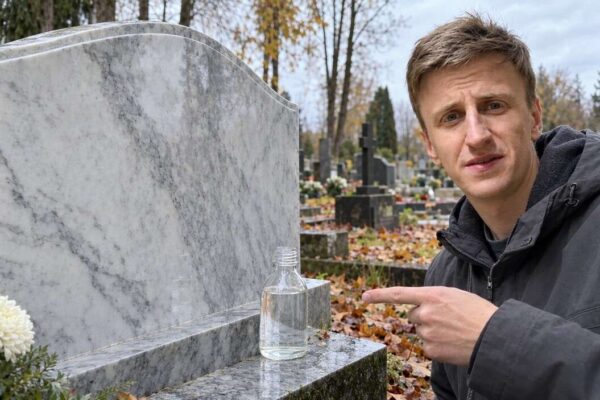 Actas tinka viskam? Prieš valydamas juo paminklą pirmiausia išsiaiškinčiau akmens rūšį